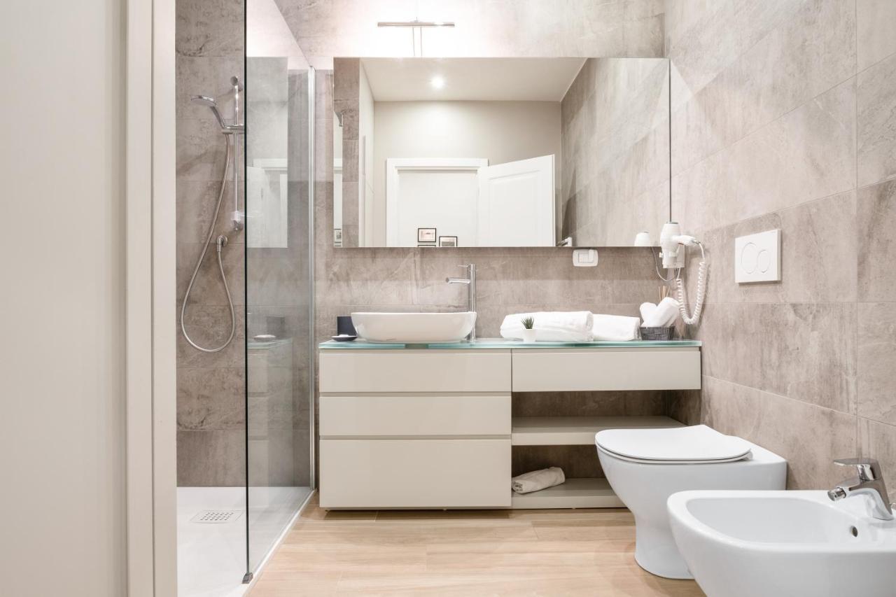 בולוניה Piazza Maggiore White Apartment מראה חיצוני תמונה